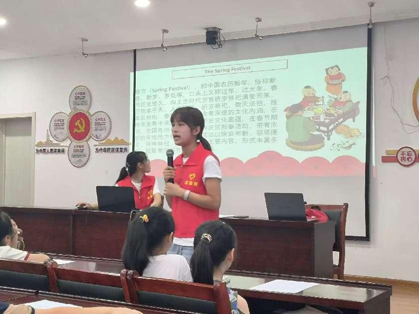 安徽學(xué)子三下鄉(xiāng)：承中華傳統(tǒng)文化，享世界文明碩果