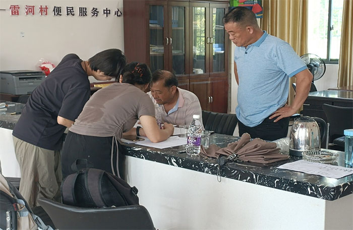 深入田間地頭，關(guān)注農(nóng)戶水稻種植——華中農(nóng)業(yè)大學(xué)赴湖北省監(jiān)利社會(huì)實(shí)踐調(diào)研團(tuán)隊(duì)