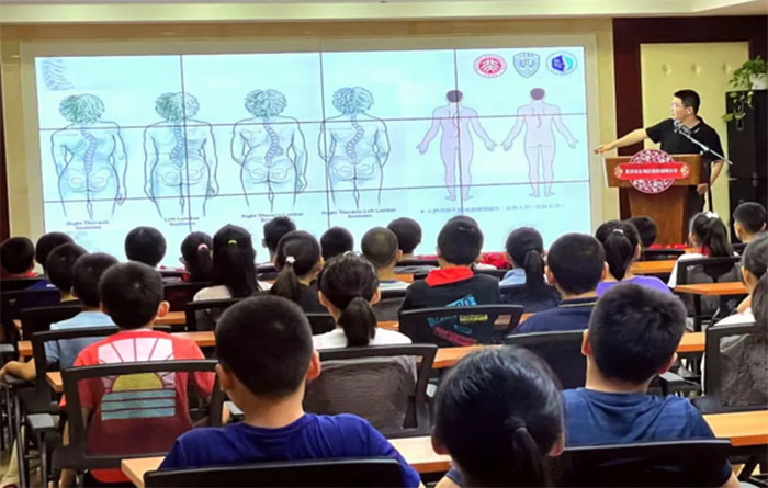 灰雀實(shí)踐團(tuán)：以身為媒，用科普打開(kāi)生命之窗