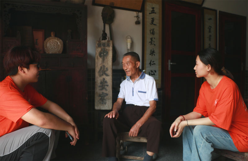 湖南工程學院管理學院開展“凝聚青春力量 賦能非遺活力”“三下鄉”社會實踐活動