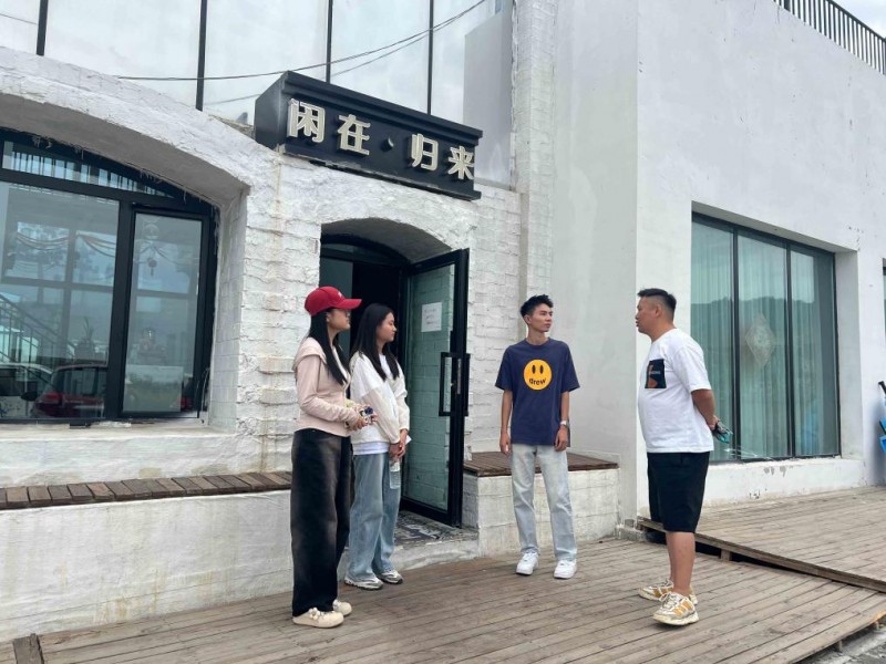 廈門大學(xué)嘉庚學(xué)院“山海共建！嘉庚力量”暑假三下鄉(xiāng)實(shí)踐隊(duì)新疆行