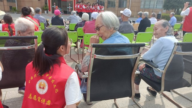 傳播中醫(yī)藥文化：古法新傳，宣講團養(yǎng)老院行普及中醫(yī)文化