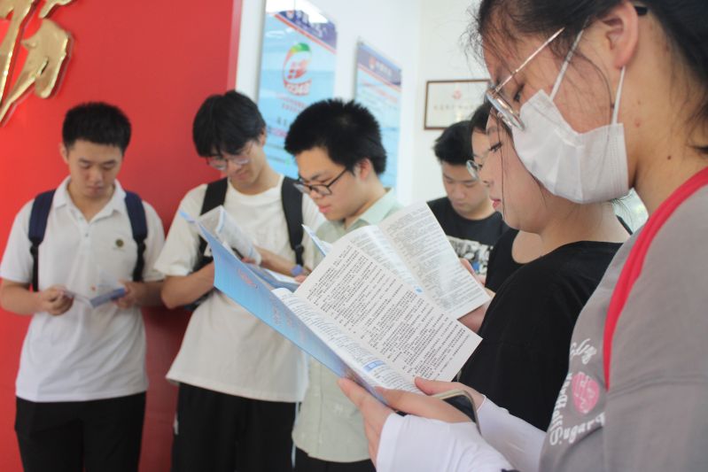 福建農(nóng)林大學(xué)“知行合一，踐悟思想”實(shí)踐隊(duì) 探訪福州市倉(cāng)山區(qū)法律援助中心