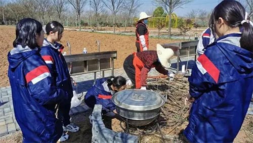 南京市濱江中學“尚善求實，知行合一”社會實踐活動紀實